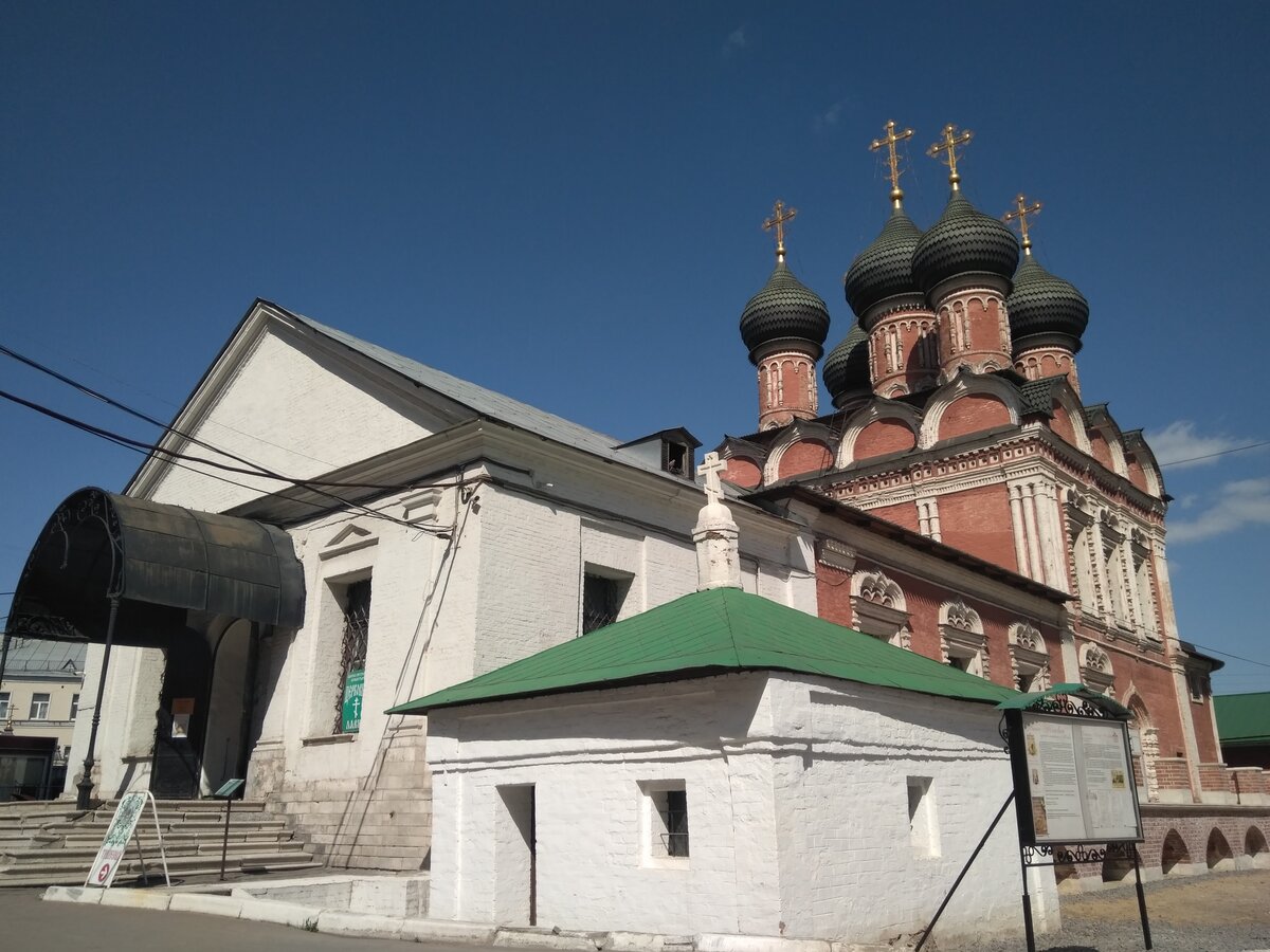 собор боголюбской иконы божьей матери в высоко-петровский монастырь фото