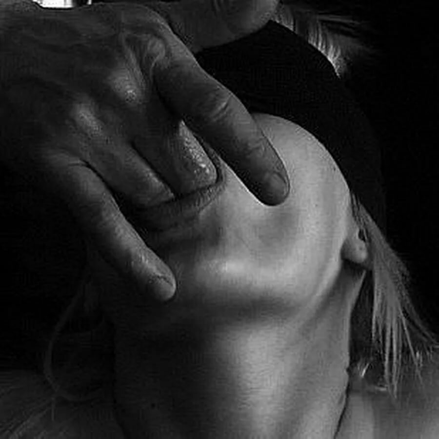 soset-lezha-chlen-foto