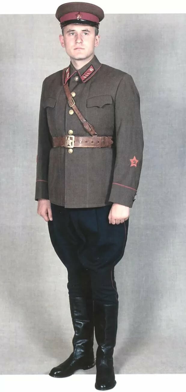 форма офицера ркка 1941 фото