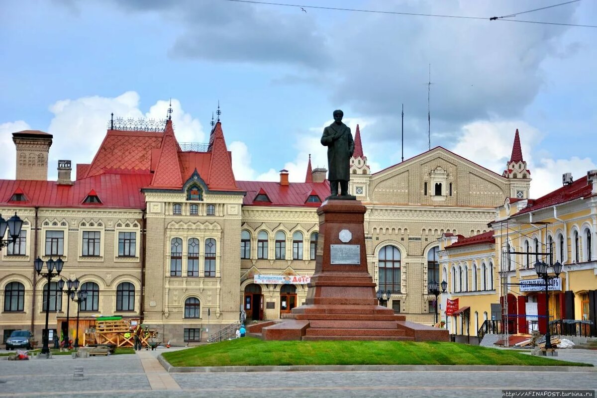 красная площадь рыбинск фото