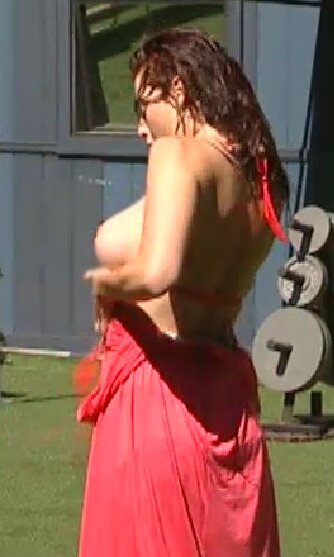 shemale-rochelle-show-boob-slip