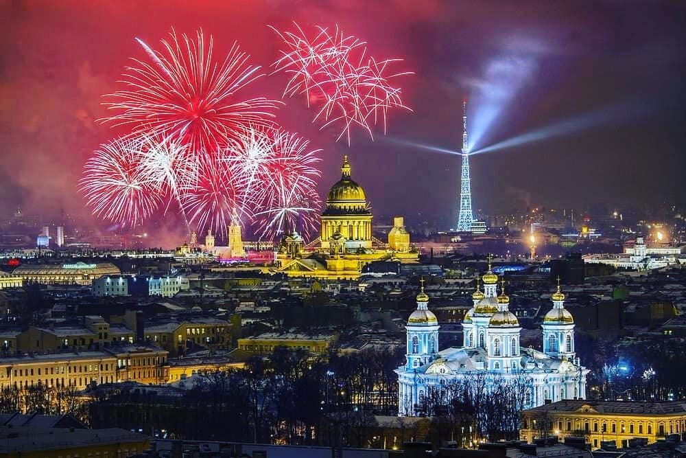 салют в санкт петербурге фото