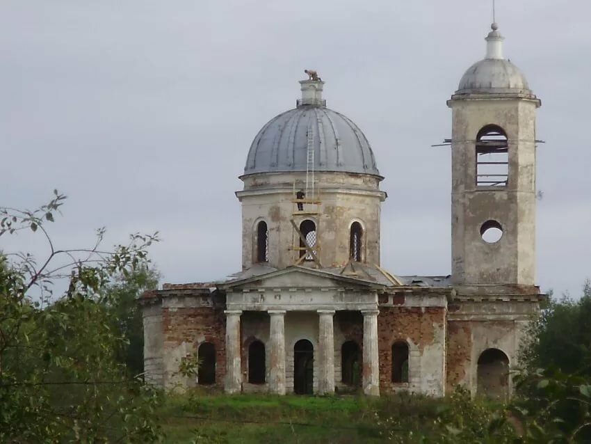 введенская церковь бронница фото