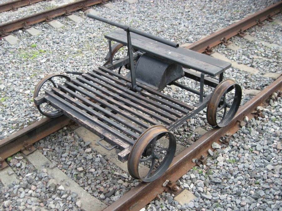 Дрезина железнодорожная картинки