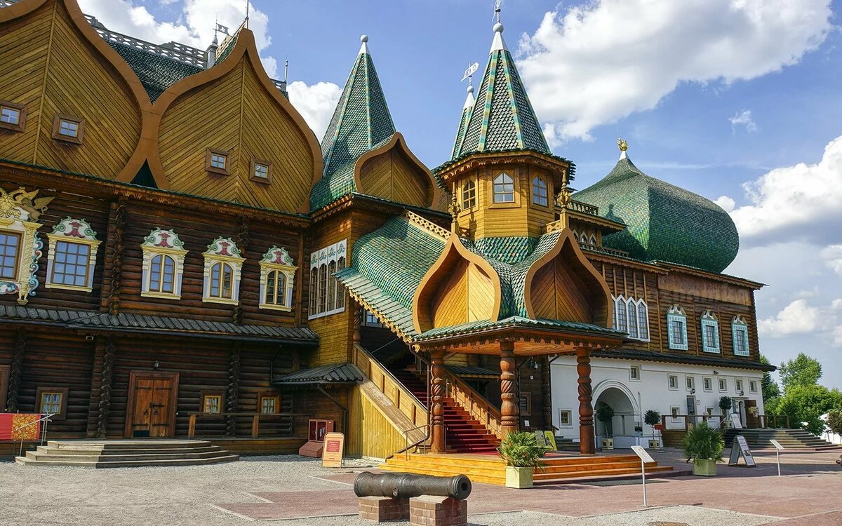 дворец царя алексея михайловича в коломенском фото