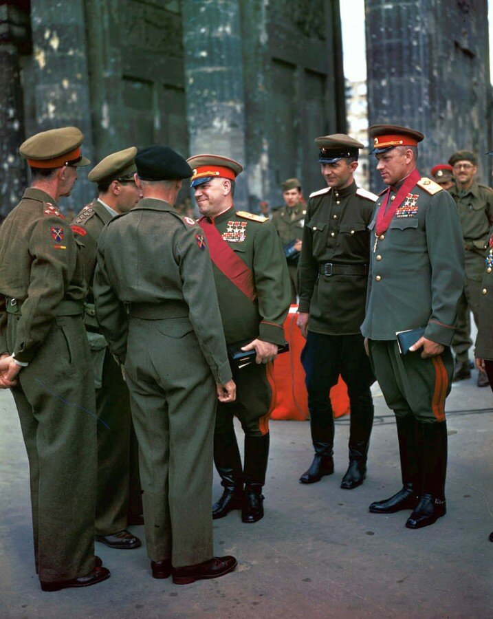 жуков, рокоссовский, монтгомери. берлин, 1945 год. фото