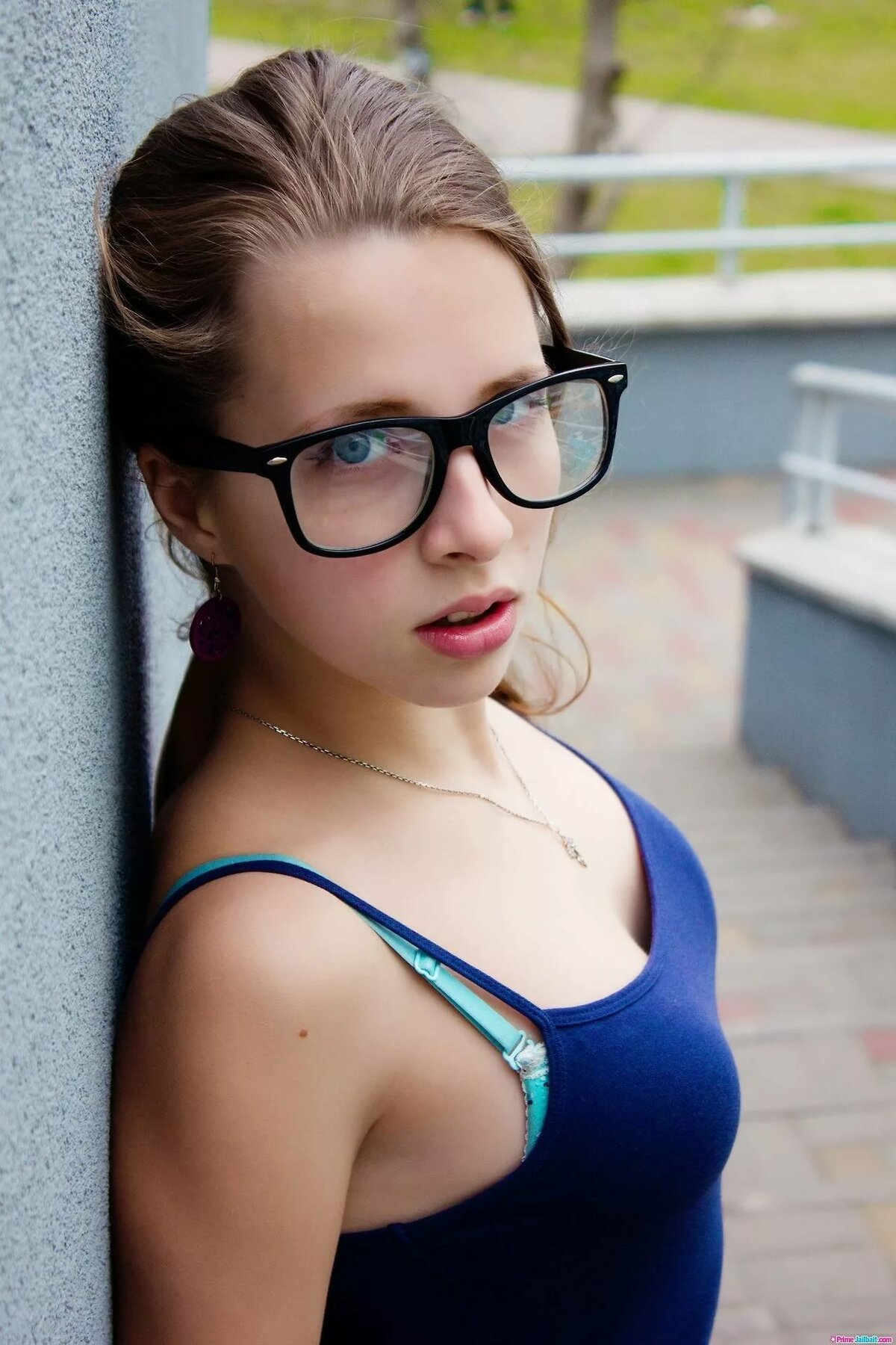 Glasses Amateur