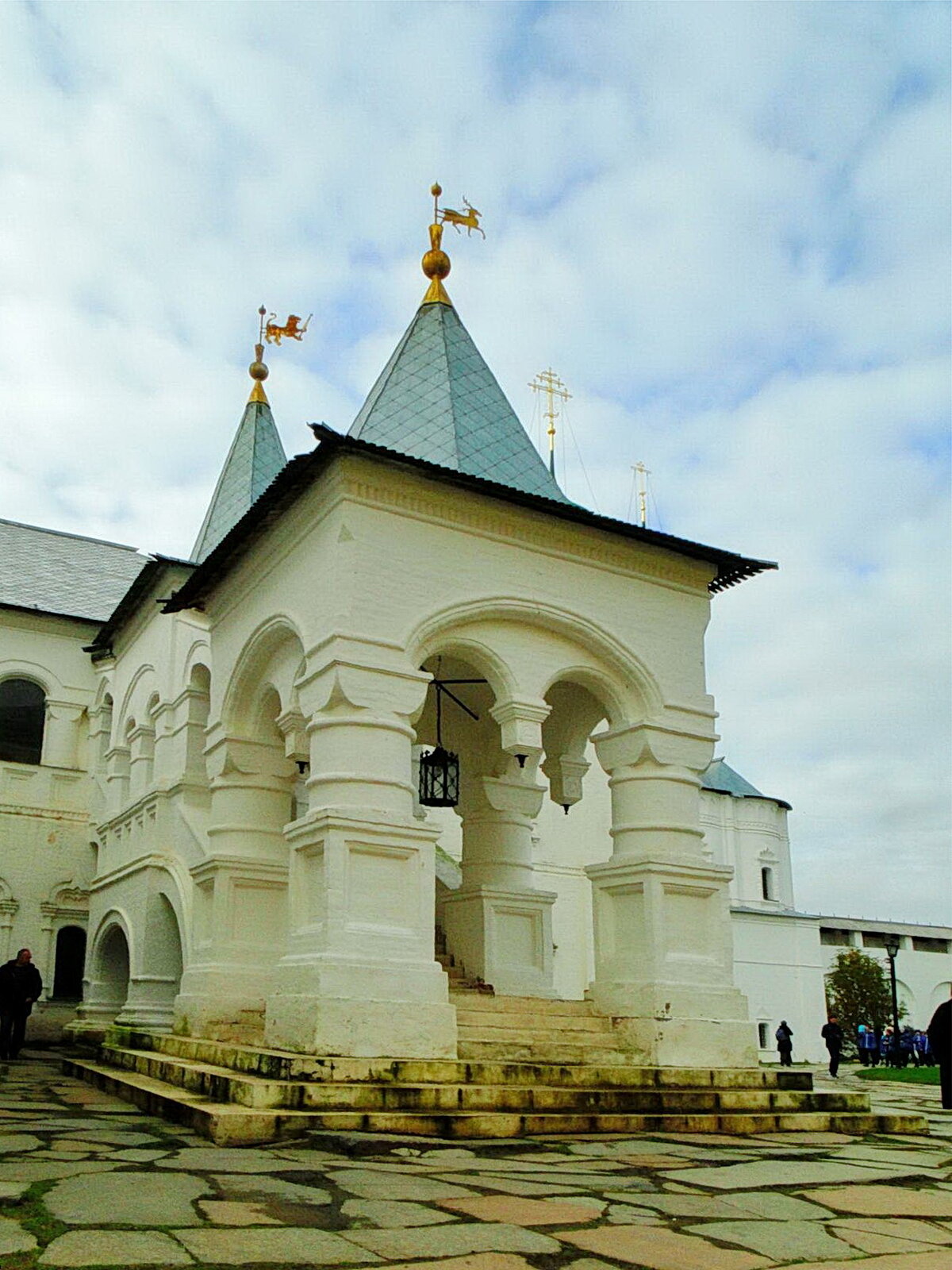белая палата ростовского кремля фото