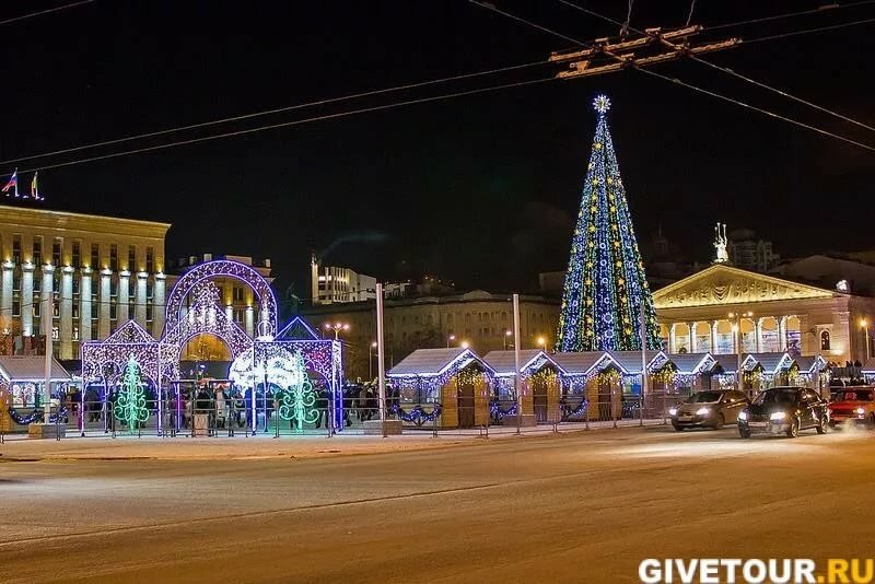 новогодняя елка в воронеже на площади ленина 2022 фото