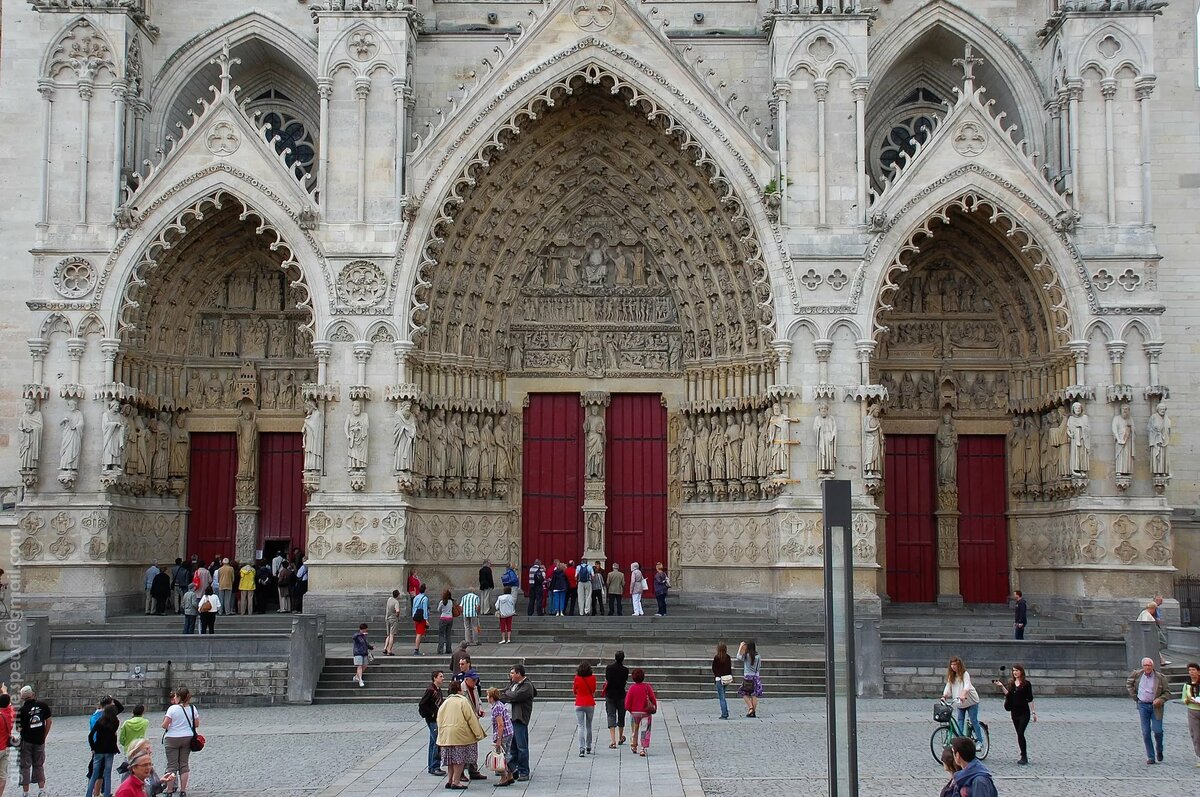 cathedral of amiens фото