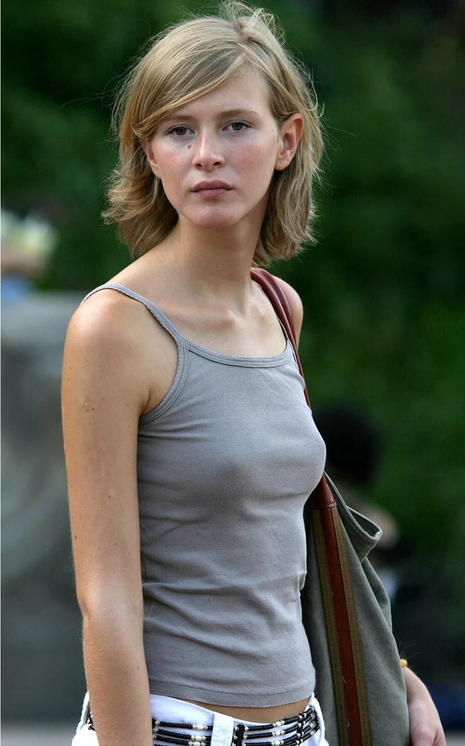 Cover girl nipples — photo 7