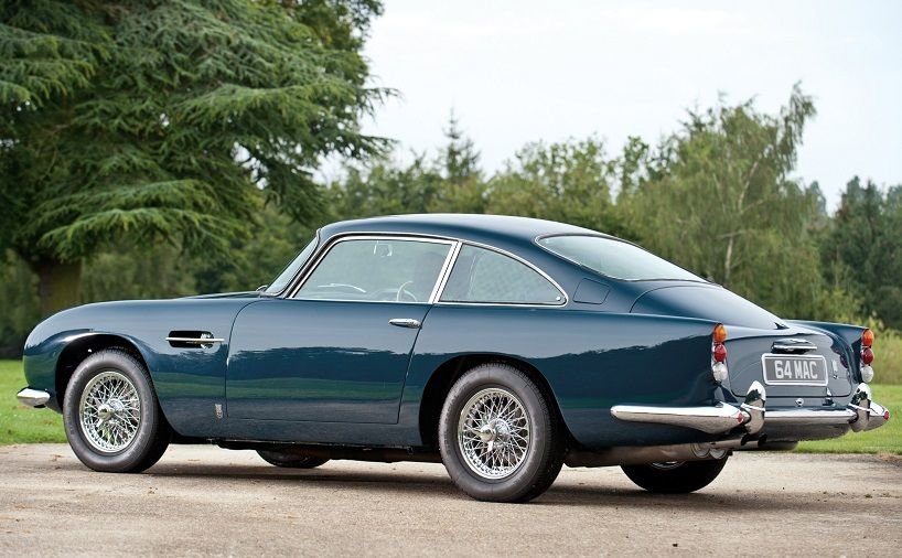 Aston Martin DB5 фото