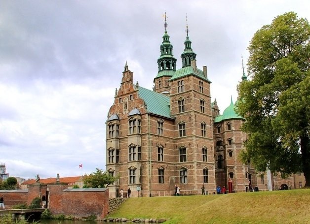 замок розенборг дания фото