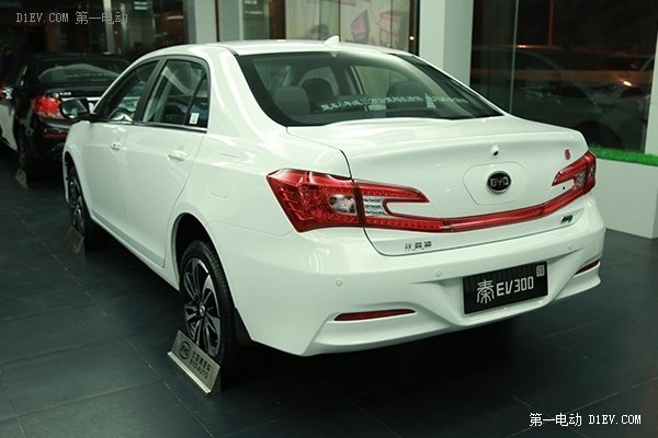 byd qin ev300 фото