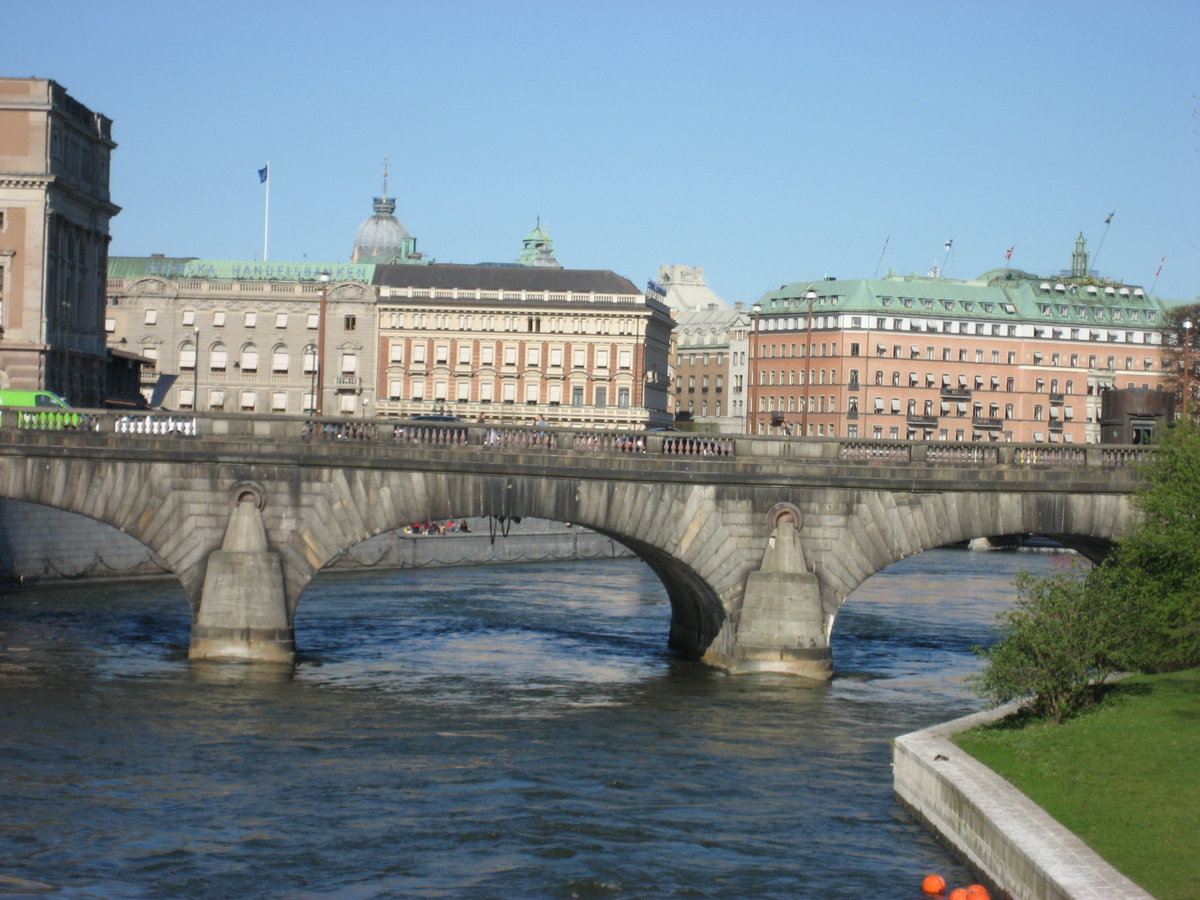 мост ломоносова в санкт-петербурге фото