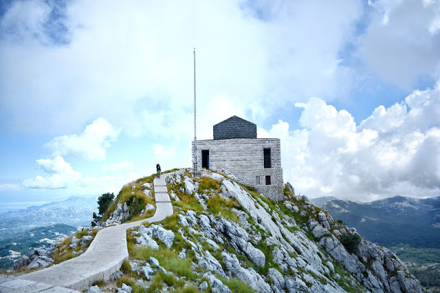 черногория ловчен мавзолей негоша фото
