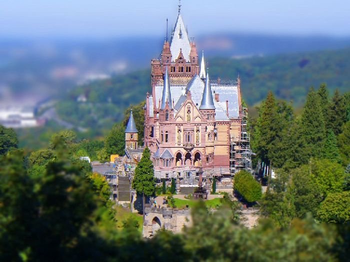 замок драхенбург германия фото