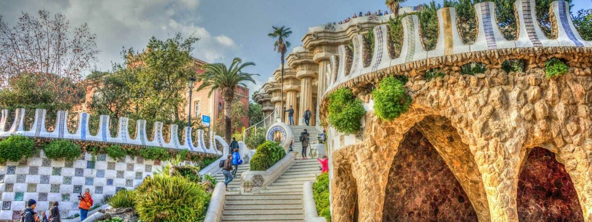 парк гуэль в барселоне фото