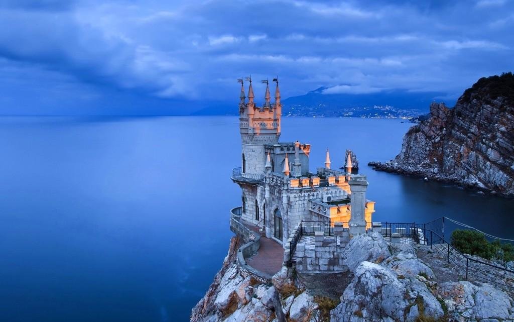 ласточкины гнезда фото