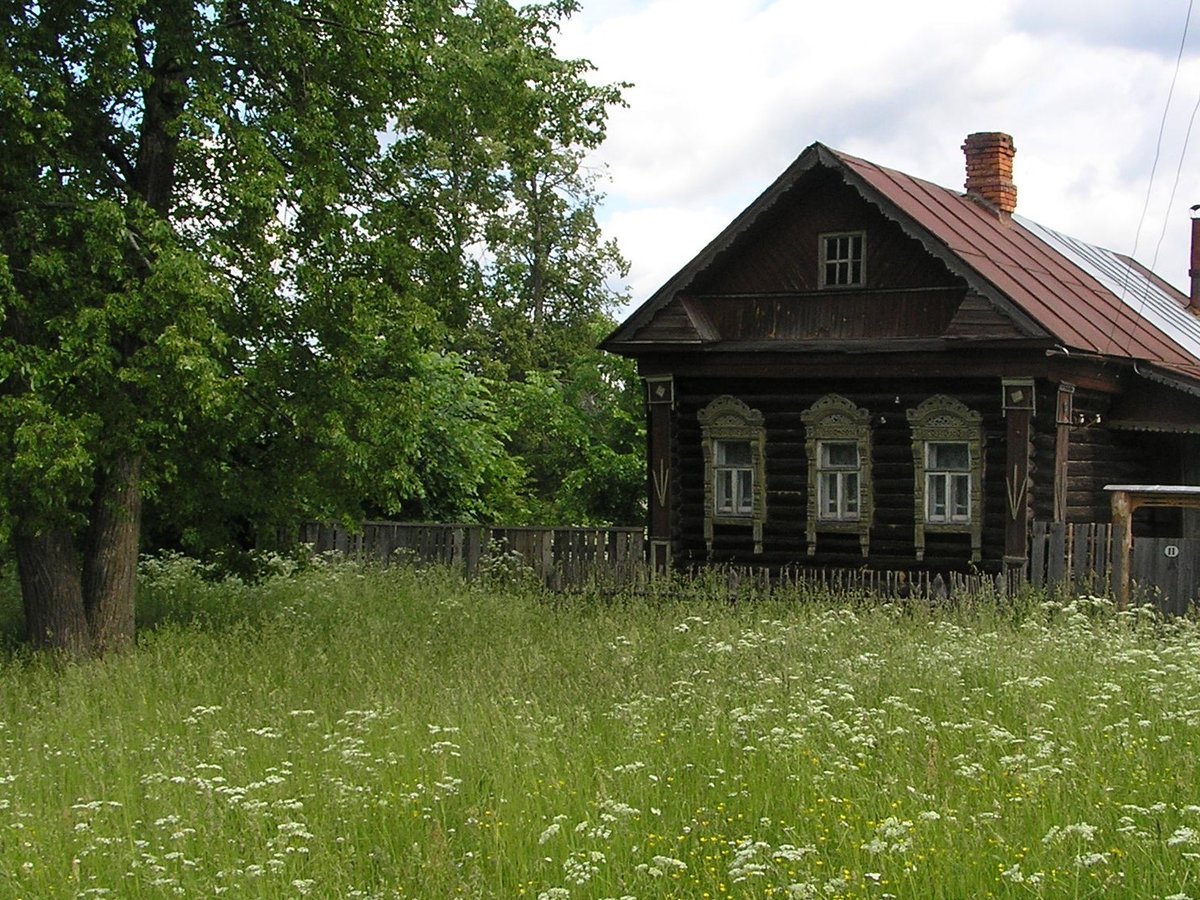 изба в деревне фото