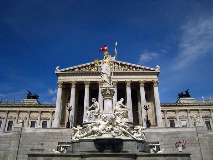 парламент вена австрия фото