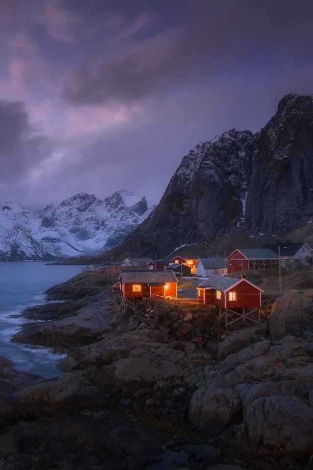 Ð¡ÑÐ¼ÐµÑÐºÐ¸, Ð¡ÐµÑÐ³ÐµÐ¹ Ð¡ÐµÐ¼ÐµÐ½Ð¾Ð² Ð´Ð»Ñ Â«AirPanoÂ».

ÐÐ´Ð½Ð° Ð¸Ð· Ð½Ð¾ÑÐ²ÐµÐ¶ÑÐºÐ¸Ñ Ð´ÐµÑÐµÐ²ÑÑÐµÐº Ð¿Ð¾Ð³ÑÑÐ¶Ð°ÐµÑÑÑ Ð² ÑÐµÐ¼Ð½Ð¾ÑÑ.