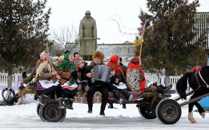 новогодние гуляния в деревне фото