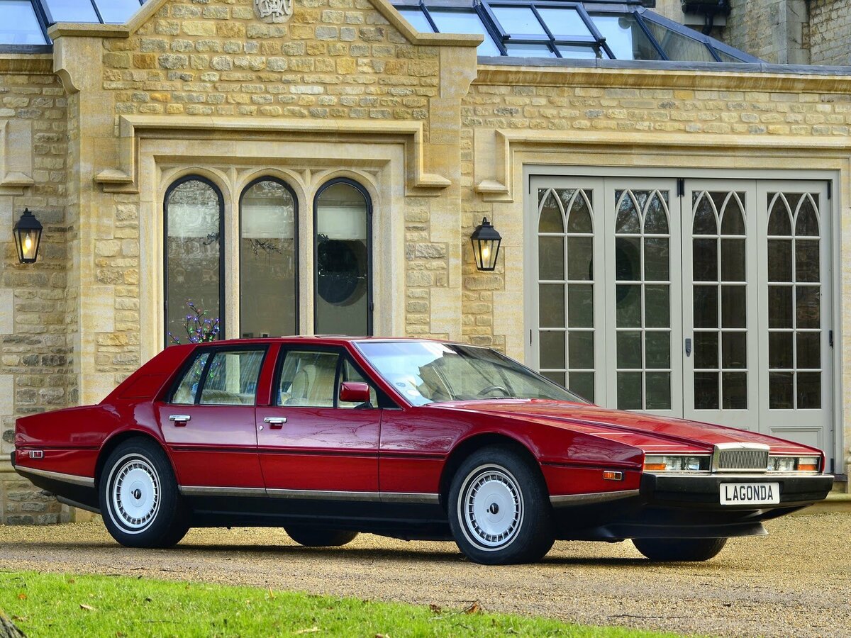 aston martin lagonda фото