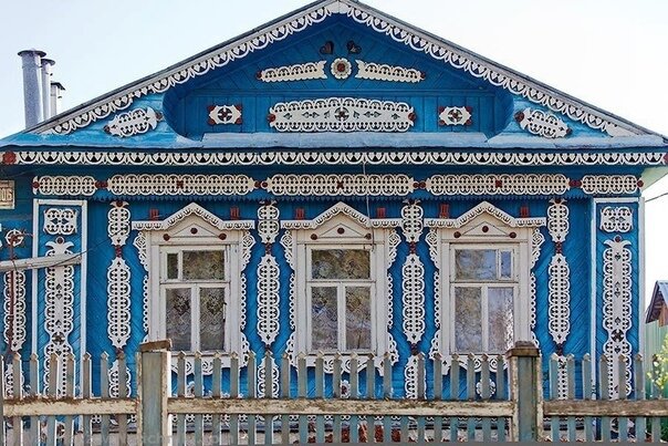 дома с резными наличниками фото