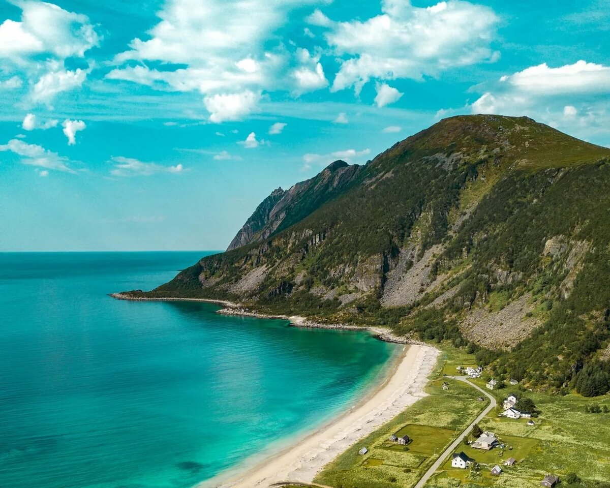 море горы пляж фото