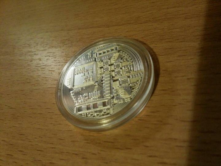 монета сувенир биткойн (bitcoin) фото