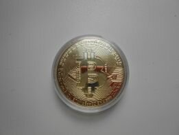 монета биткоин фото