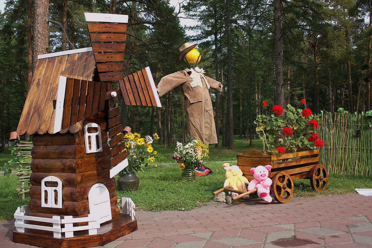мельница из дерева для сада фото