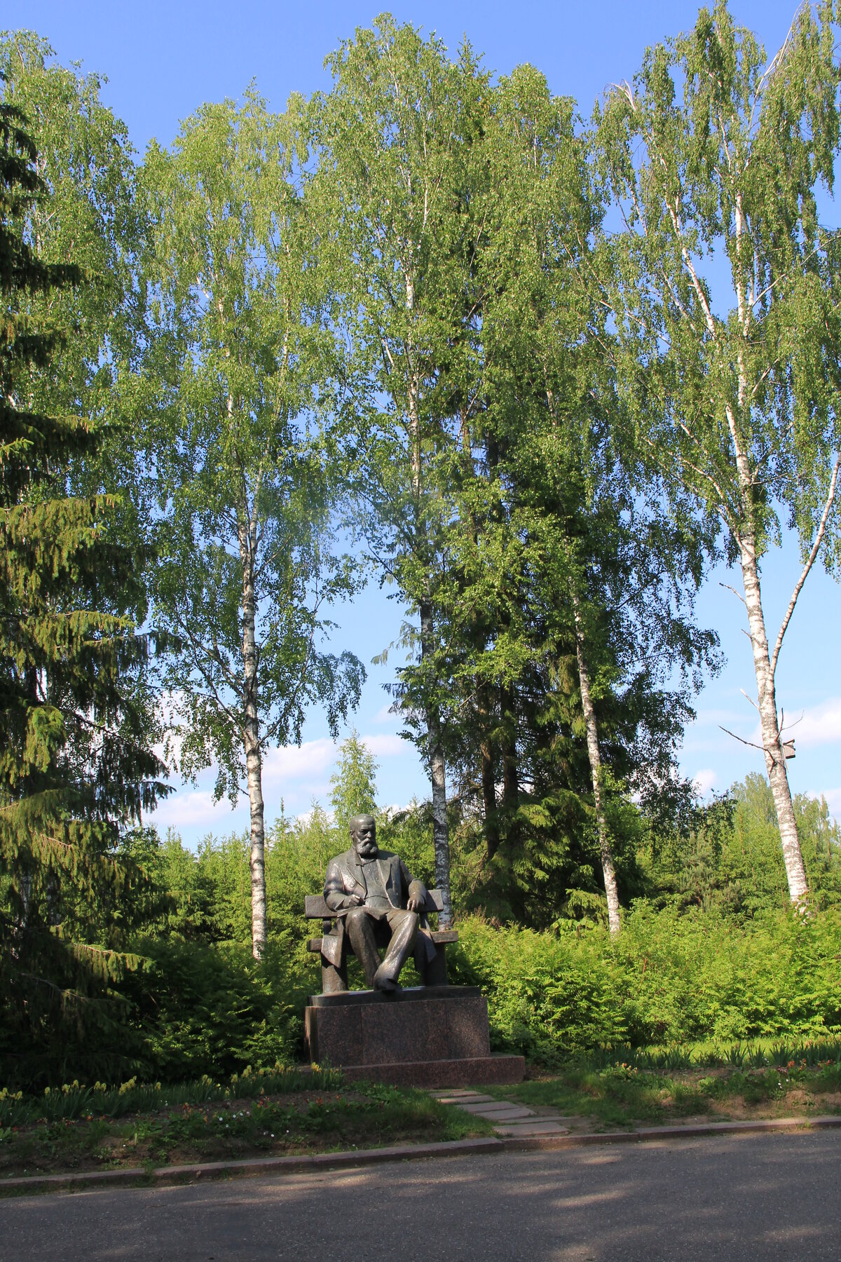 памятник пушкина в киеве фото