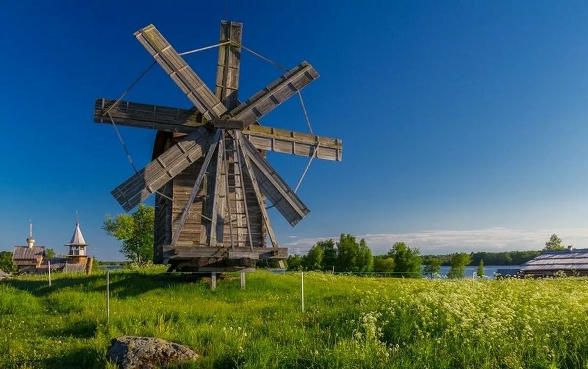 восьмикрылая ветряная мельница кижи фото