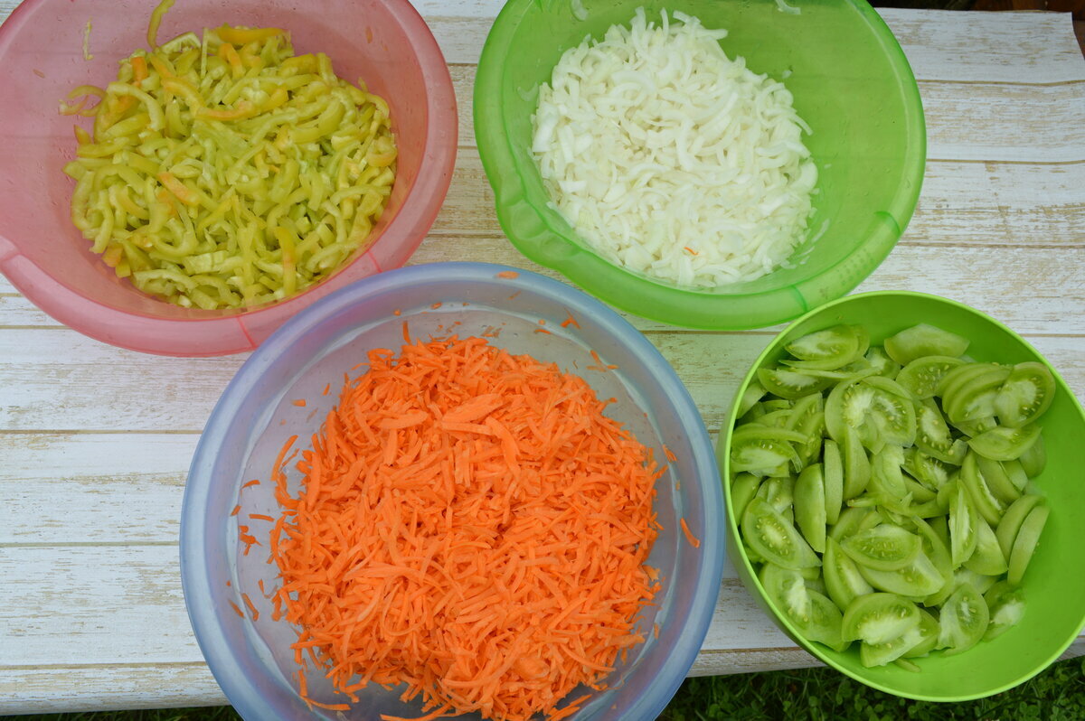 салат из свежей капусты и моркови фото