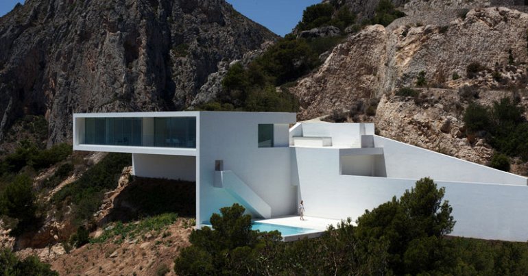 cliff house, кальпе, испания фото