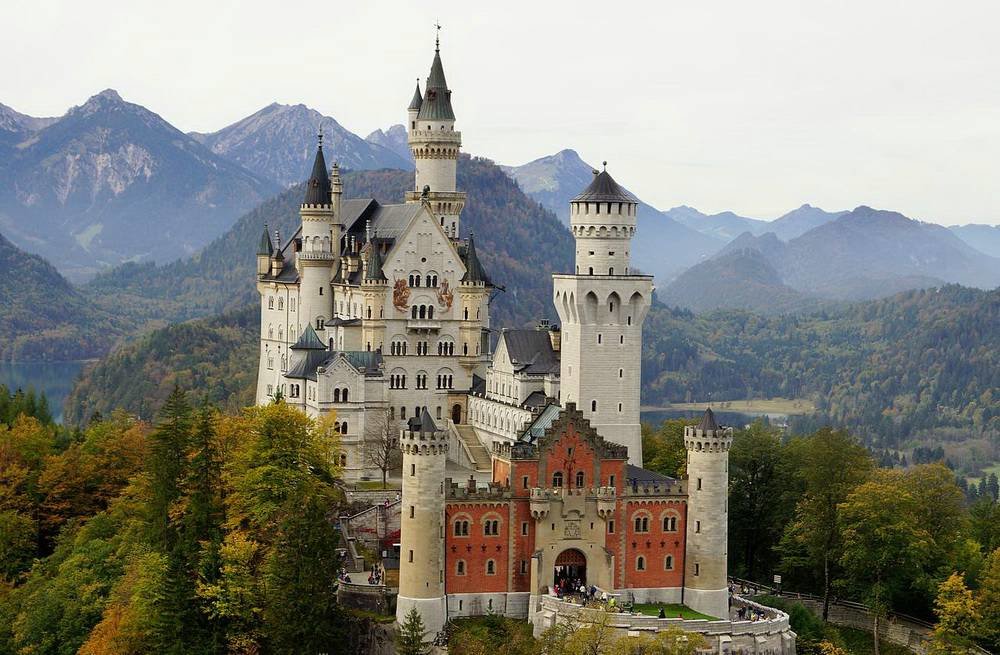 замок нойшванштайн германия фото