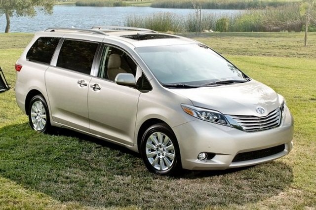 toyota sienna фото