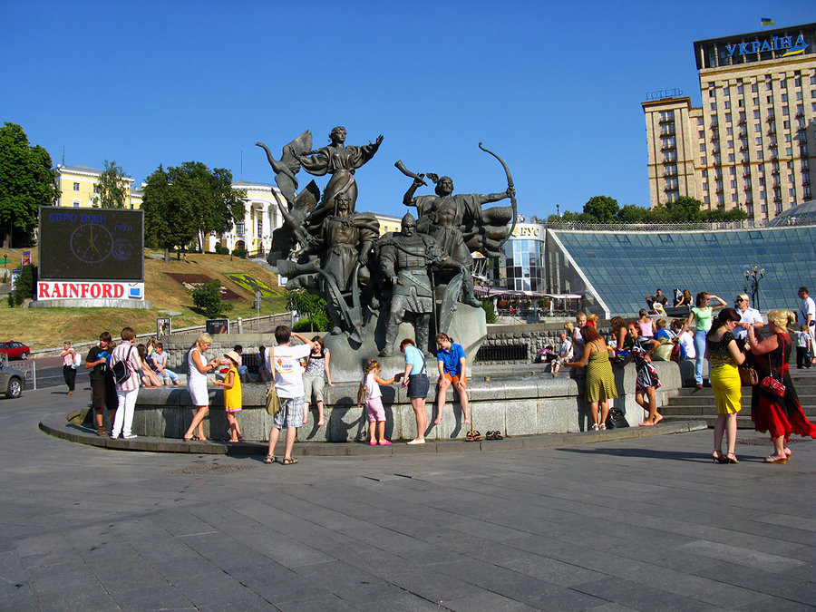 кий щек хорив и лыбедь памятник в киеве фото