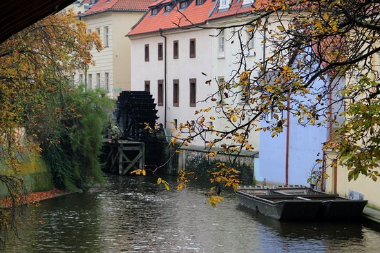прага водяная мельница фото