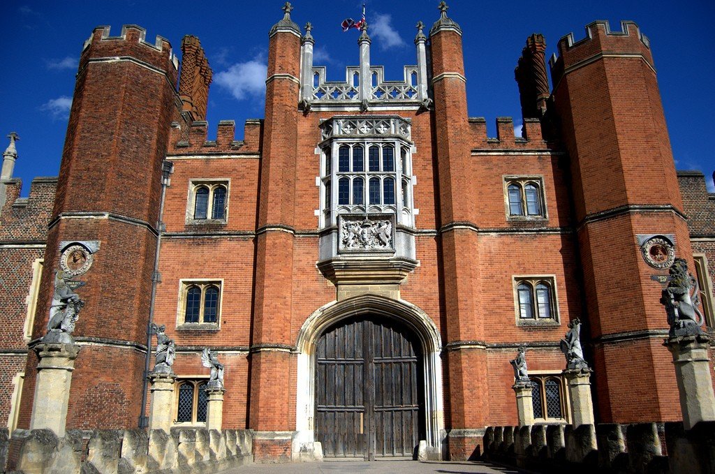хэмптон корт дворец фото
