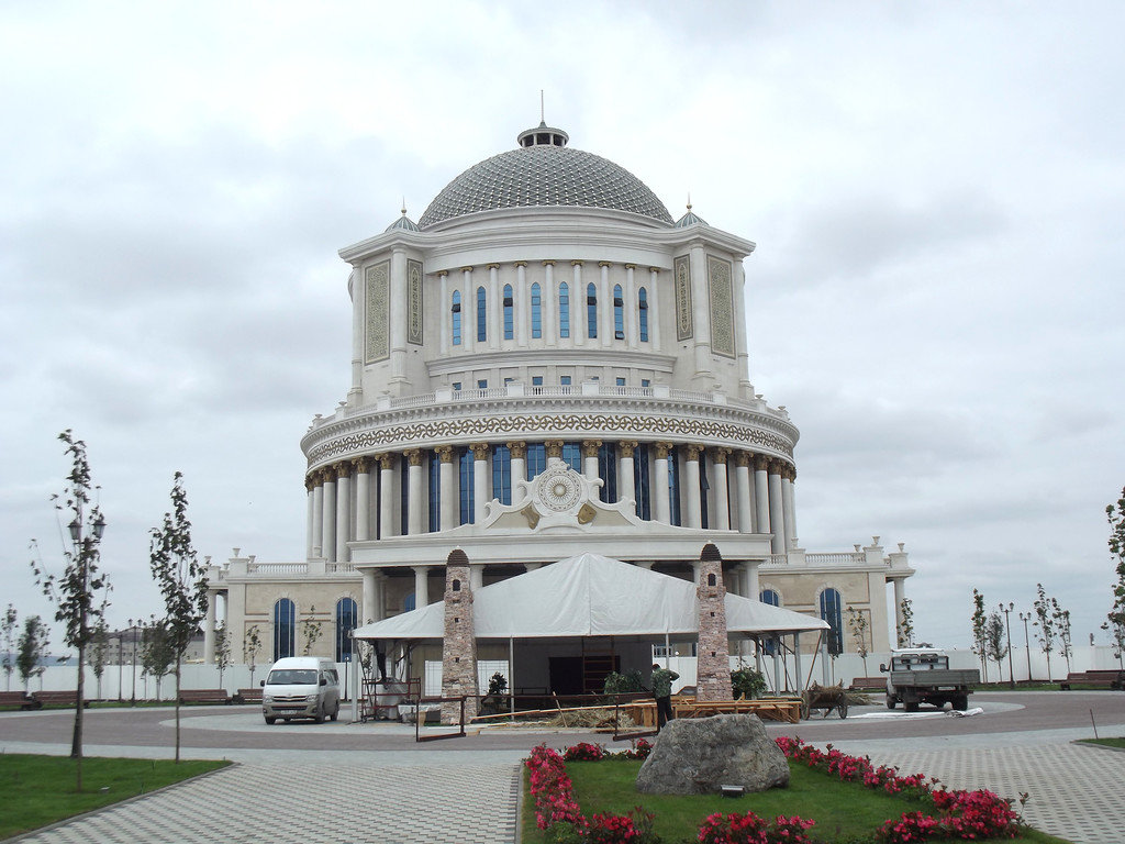 дворец торжеств грозный фото