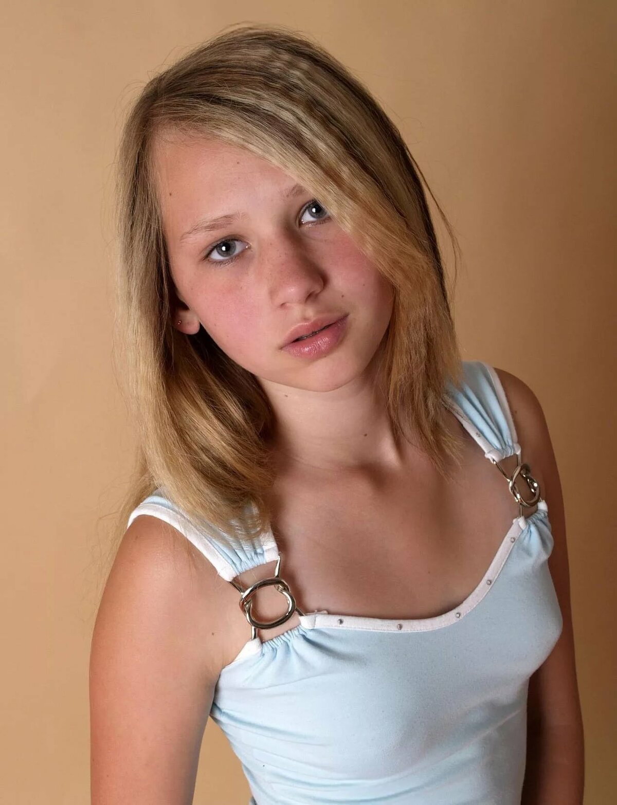 Young amateur model — pic 1
