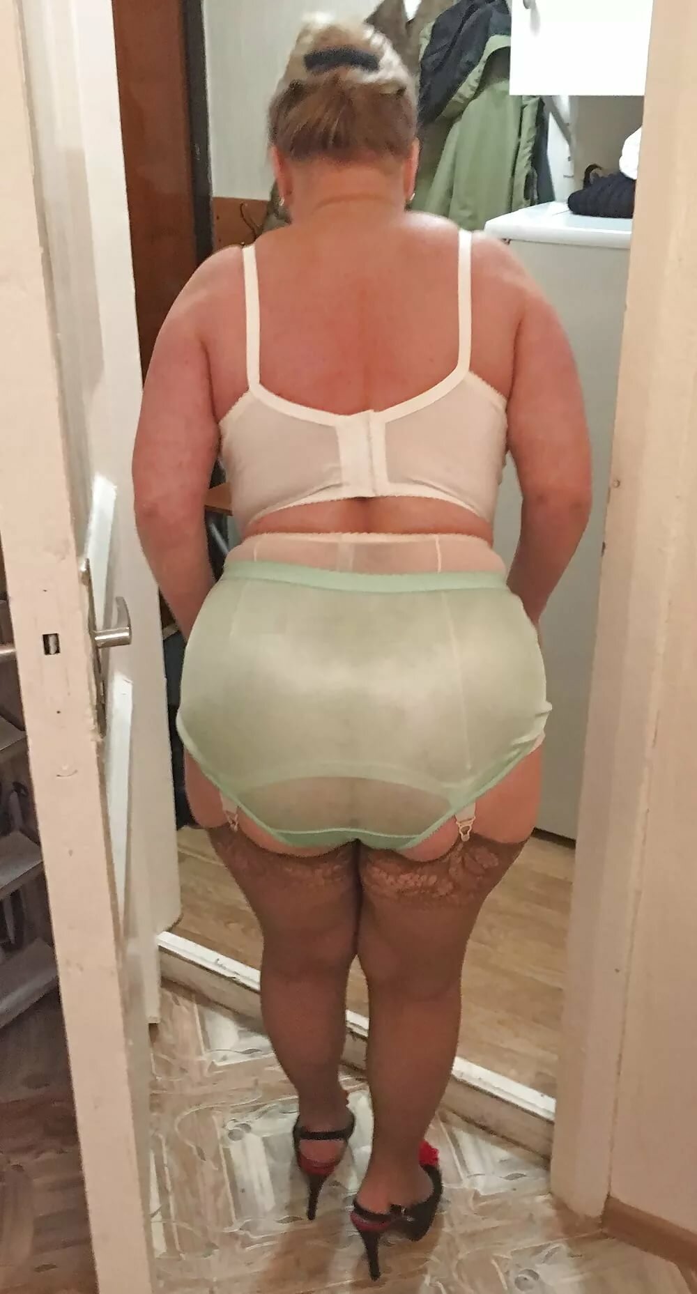 Free big mature ass pics photo