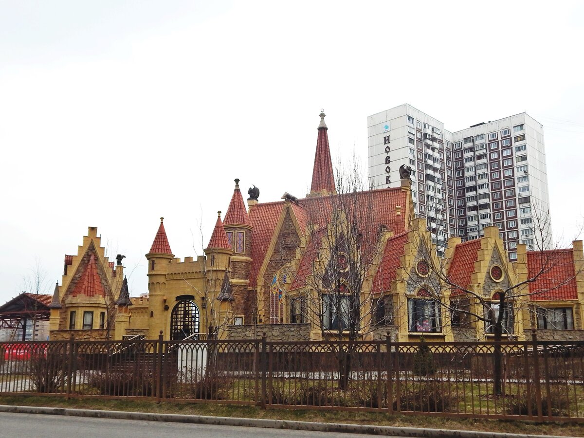 городецкий бульвар новокосино замок фото