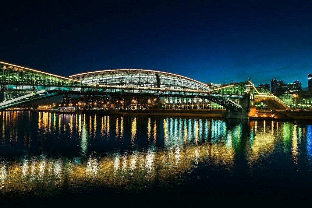 стеклянный мост в москве над москва рекой фото