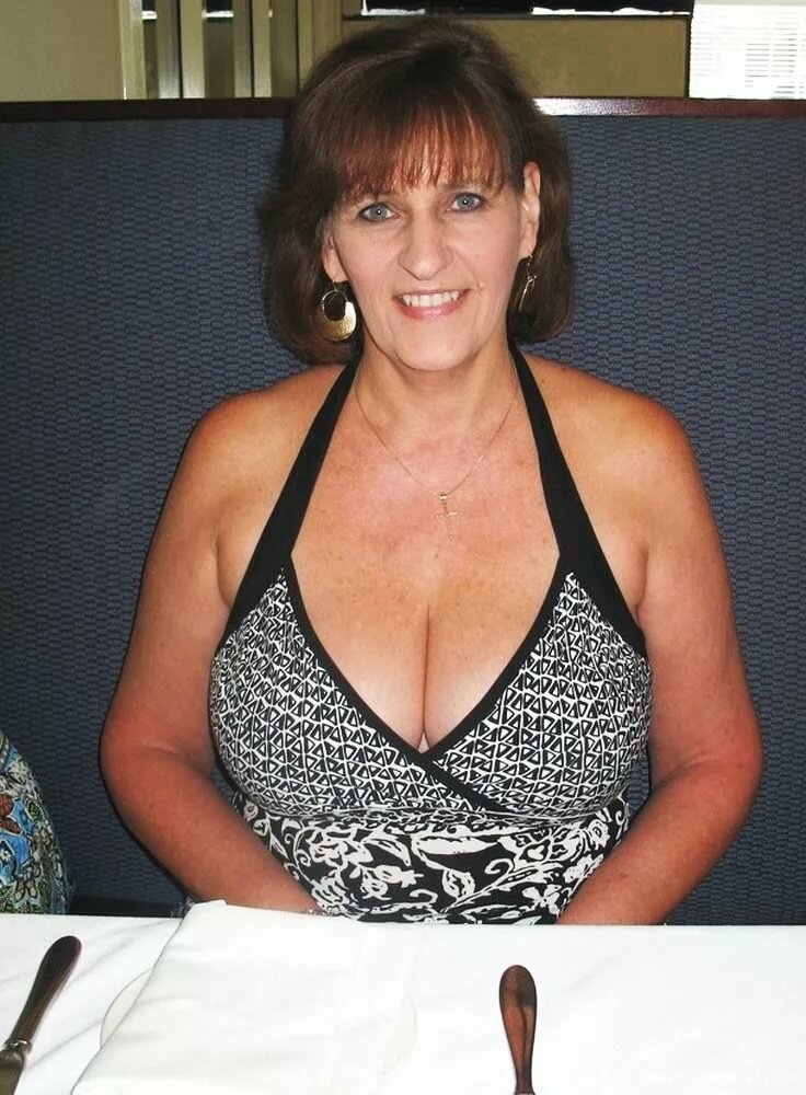 Amateur Mature Tits