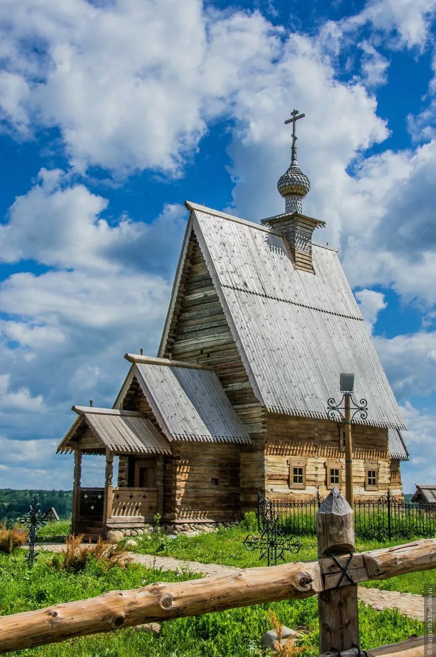 деревянная воскресенская церковь в плесе фото