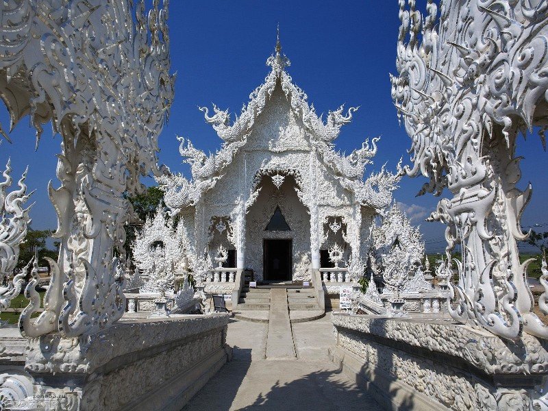 белый храм чианграй таиланд фото